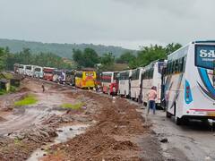 Mumbai Goa Highway : तब्बल सात तासानंतर मुंबई-गोवा महामार्ग पूर्ववत, कोकण रेल्वेचीही वाहतूक सुरु