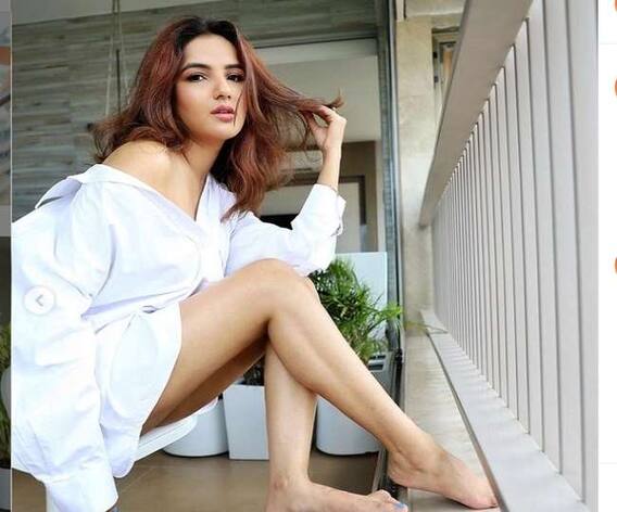 Jasmin Bhasin Birthday: भोले अंदाज से फैंस के दिलों पर राज करती हैं जैस्मीन भसीन, अली गोनी को कर रही हैं डेट Jasmin Bhasin Birthday: भोले अंदाज से फैंस के दिलों पर राज करती हैं जैस्मीन भसीन, अली गोनी को कर रही हैं डेट