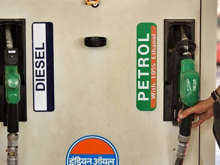 Petrol-Diesel Price Hike petrol diesel prices today on 14 july unchanged delhi mumbai kolkata chennai check rates in your city Petrol-Diesel Price Today : सलग दुसऱ्या दिवशी पेट्रोल-डिझेलचे दर स्थिर; तुमच्या शहरातील दर काय?