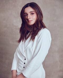 Priyanka Chopra से लेकर Anushka Sharma तक, छोटे बालों में बेहद स्टाइलिश लगती हैं ये एक्ट्रेसेज, देखें तस्वीरें