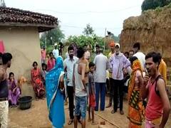 बिहार: गाली देने से मना करने पर दबंगों ने की पूरे परिवार की पिटाई, बंधक बनाकर घर में लगाई आग