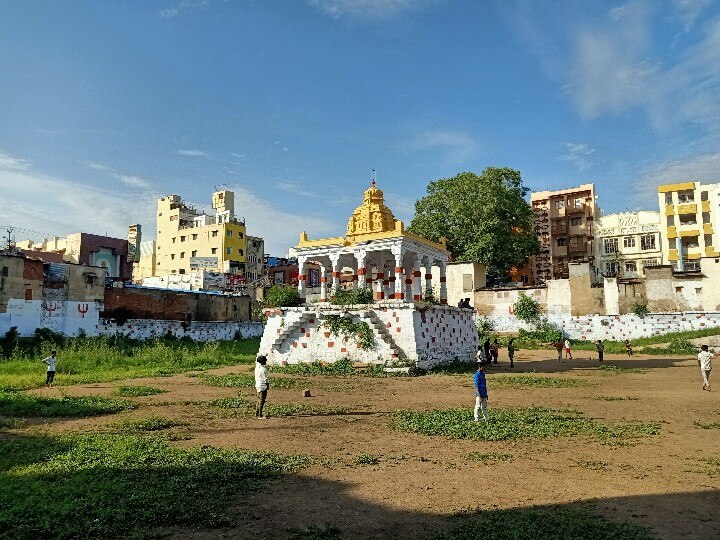 மதுரை : கள்ளழகர், கூடலழகர் தெப்பக்குளங்களை கொஞ்சம் கவனிங்களேன் : கோரிக்கை வைக்கும் ஆர்வலர்கள்..!