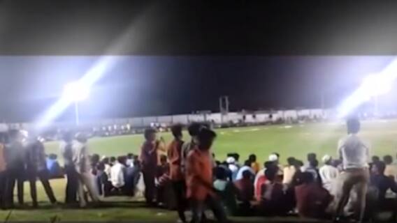 ભાજપના નેતા કેમ તોડે છે કોરોના નિયમ, ક્યાં યોજાઇ નાઇટ ક્રિકેટ ટુર્નામેંટ?