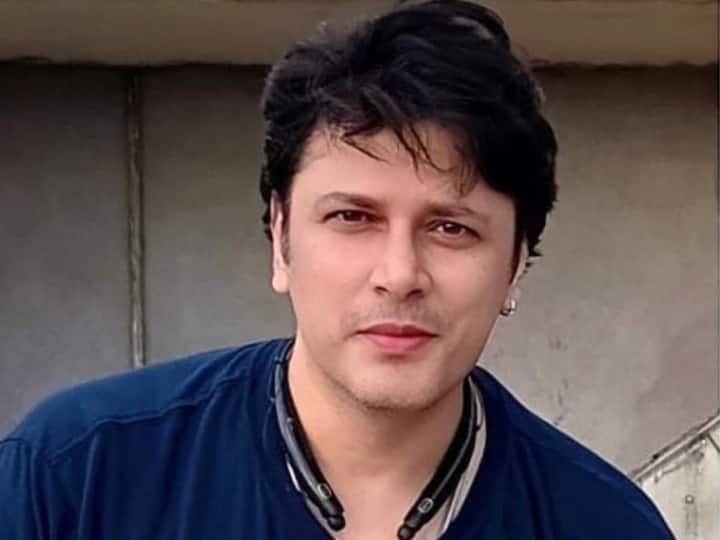 Cezanne Khan- एकता कपूर के पॉपुलर टीवी सीरियल 'कसौटी ज़िंदगी की' में 'अनुराग बसु' का रोल निभाकर मशहूर होने वाले सीज़ेन खान इस शो के बाद इंटरटेनमेंट इंडस्ट्री से गायब हो गए.