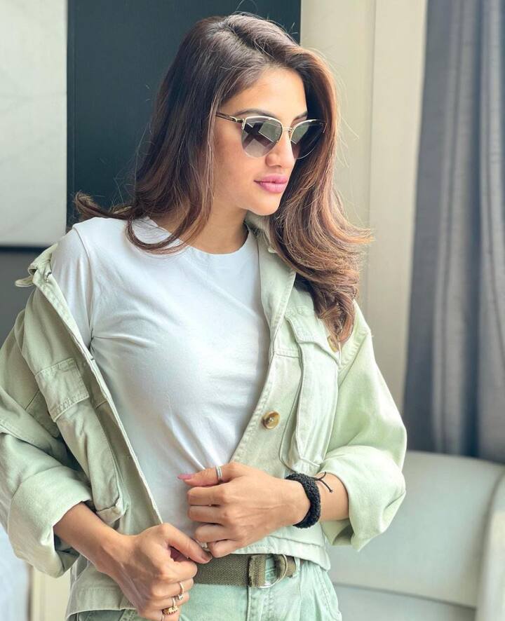 नुसरत एक फेमस बंगाली एक्ट्रेस हैं. उन्होंने असुर, एसओएस कोलकाता, क्रिसक्रॉस, बोलो दुग्गा मैकी, हरिपदा बंदवाला और सहित कई बंगाली फ़िल्में की हैं. जून 2019 में नुसरत ने लोकसभा सदस्य के रूप में शपथ ली थी.