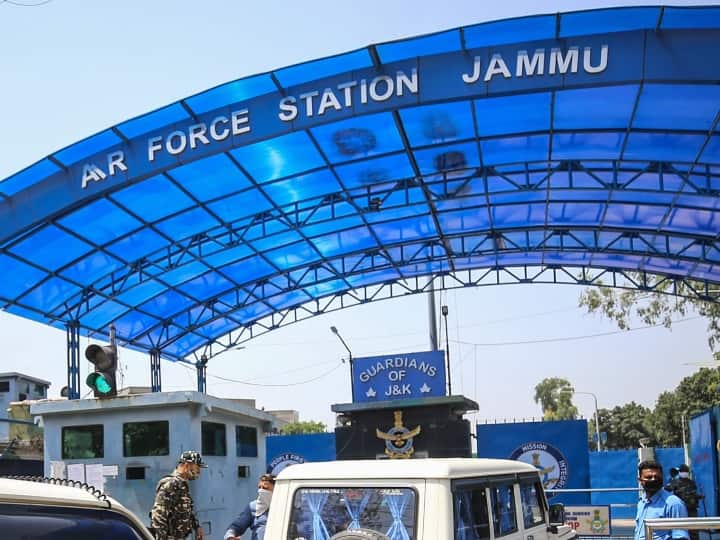 जम्मू एयफोर्स टेक्निकल एरिया में हुए धमाके को डीजीपी दिलबाग सिंह ने बताया आतंकी हमला