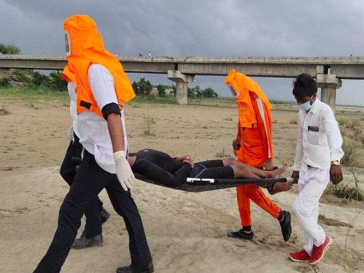 बाढ़ से बचाव को लेकर पीएसी और एनडीआरएफ की टीम ने किया मॉक ड्रिल, जानें- क्या रहा खास mock drill done in shravasti uttar pradesh for flood protection ann बाढ़ से बचाव को लेकर पीएसी और एनडीआरएफ की टीम ने किया मॉक ड्रिल, जानें- क्या रहा खास