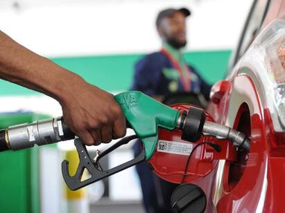 Petrol and diesel prices price in on august 6 Petrol and diesel prices Today: நான் வீழ்வேன் என்று நினைத்தாயோ... 20வது நாளாக பெட்ரோல் விலையில் மாற்றமில்லை!