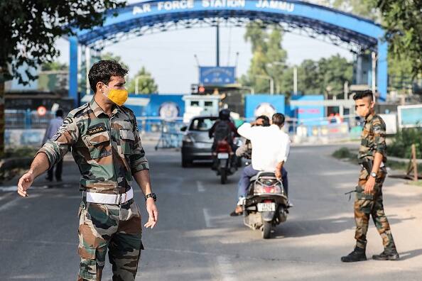 Big revelation in Jammu Air Force station Blast, two suspects in NIA custody ਜੰਮੂ ਏਅਰਫੋਰਸ ਸਟੇਸ਼ਨ ਧਮਕੇ 'ਚ ਵੱਡਾ ਖੁਲਾਸਾ, ਦੋ ਸ਼ੱਕੀ NIA ਦੀ ਹਿਰਾਸਤ 'ਚ