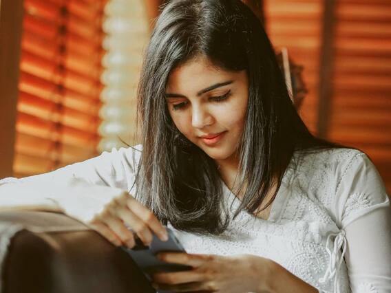 Actress Kalyani Priyadarshan pics : அவளும் நானும்..அமுதும் தமிழும் - கல்யாணி பிரியதர்ஷன் Actress Kalyani Priyadarshan pics : அவளும் நானும்..அமுதும் தமிழும் - கல்யாணி பிரியதர்ஷன்
