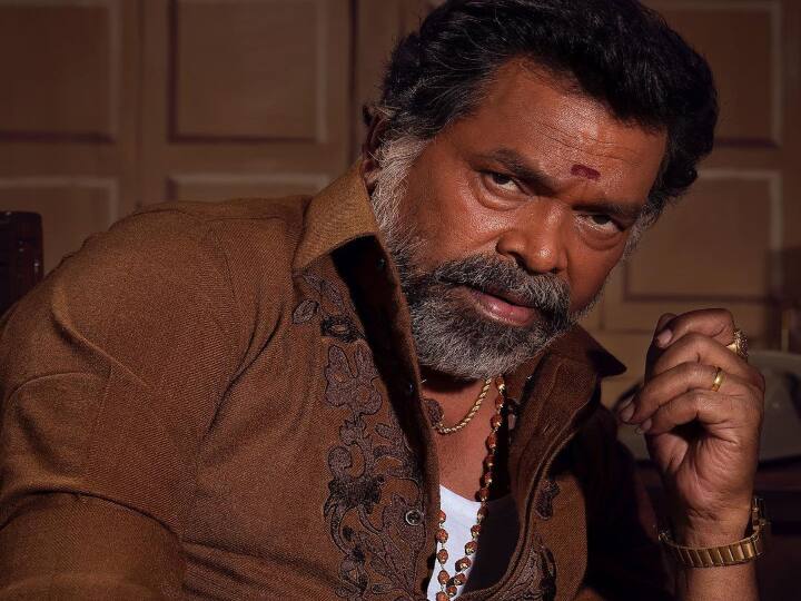 தொடர்ந்து 2 ஆண்டுகள் சன் டிவியில் காமெடி டைம் நிகழ்ச்சியை தொகுத்து வழங்கினார்
