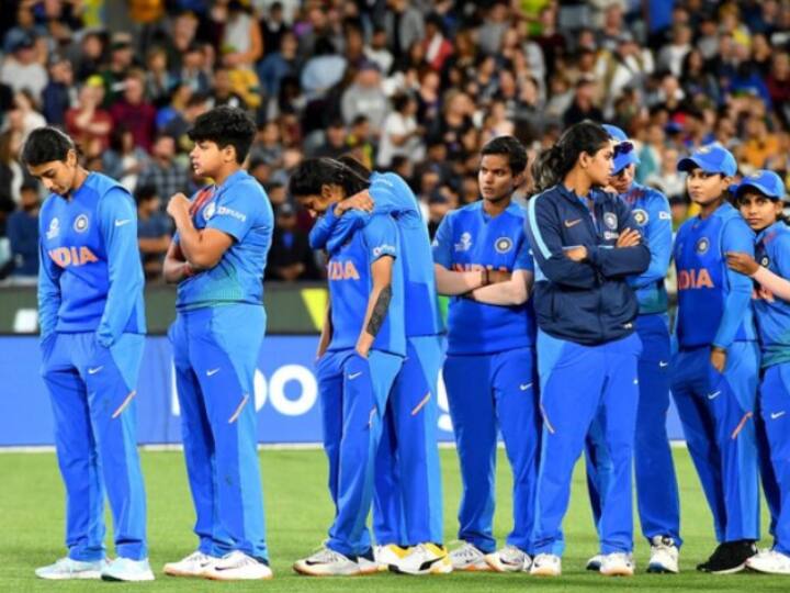 england-beat-india-by-11-runs-in-women-s-t20-world-cup-match-indw-vs-engw-live-match IND W Vs ENG W : ऋचाची विस्फोटक खेळी व्यर्थ, इंग्लंडचा भारतावर 11 धावांनी विजय 