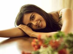 Actress Kalyani Priyadarshan pics : அவளும் நானும்..அமுதும் தமிழும் - கல்யாணி பிரியதர்ஷன்