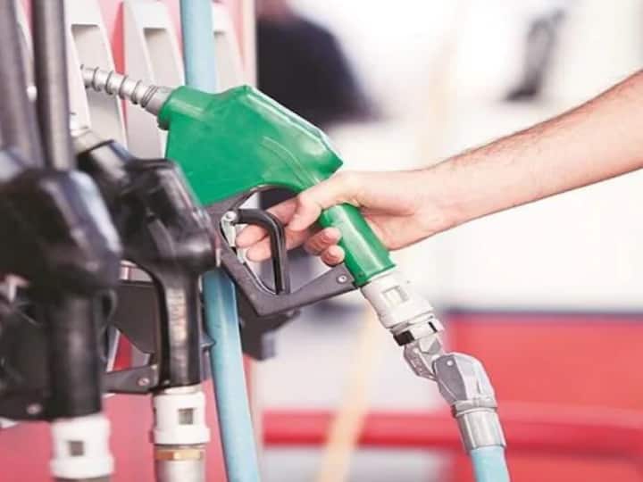 Petrol-Diesel Price Hike petrol diesel prices today on 16 july unchanged delhi mumbai kolkata chennai check rates in your city Petrol-Diesel 16 July : 4 मेपासून पेट्रोलच्या किमतीत 40 वेळा वाढ; जाणून घ्या, आजचे दर काय?