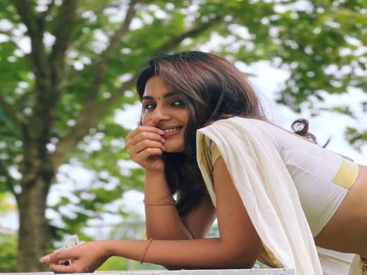கனவின் முத்தங்கள் காயவில்லையே அதை சொல்லவா?