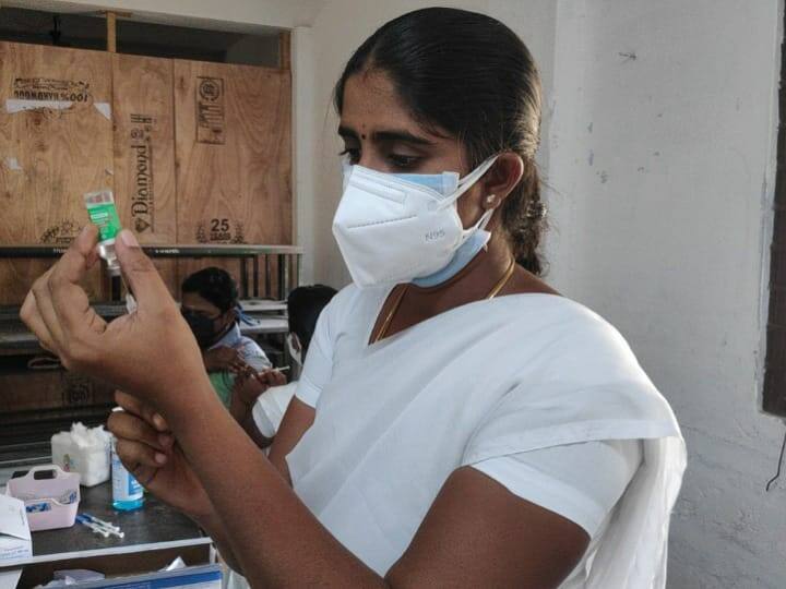 கரூர் : குறைந்துவரும் கொரோனா பரவல் : இரண்டு இலக்கத்துக்கு குறைந்தது தொற்று பாதிப்பு எண்ணிக்கை..!