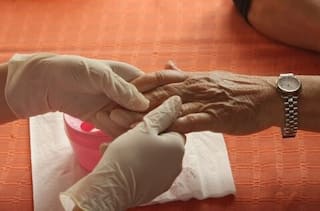 Alzheimer's Disease : देशातील 70 वर्षांवरील 10 पैकी एक व्यक्ती अल्झायमरने ग्रस्त, वेळीच निदान झाल्यास उपचार शक्य