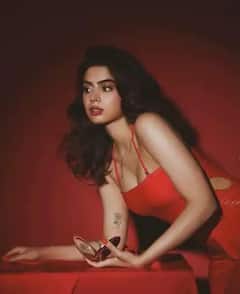 Khushi Kapoor Pics: ইন্টারনেটে ভাইরাল শ্রীদেবী-কন্যা খুশির নতুন ফটোশ্যুটের ছবি