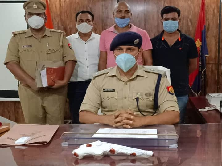 मुठभेड़ के दौरान पुलिस ने इनामी बदमाश को किया गिरफ्तार, ढाई साल से चल रहा था फरार