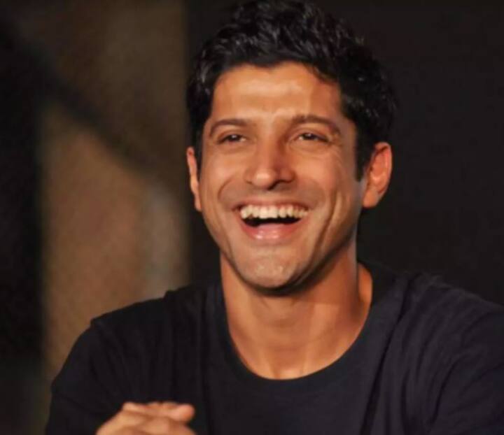 ਫਰਹਾਨ ਅਖਤਰ ਅਤੇ ਮ੍ਰਿਣਾਲ ਠਾਕੁਰ ਸਟਾਰਰ ਫਿਲਮ 'ਤੂਫਾਨ' ਦਾ ਫੈਨਜ਼ ਲੰਬੇ ਸਮੇਂ ਤੋਂ ਇੰਤਜ਼ਾਰ ਕਰ ਰਹੇ ਹਨ। ਐਮਾਜ਼ਾਨ ਪ੍ਰਾਈਮ ਵੀਡੀਓ ਨੇ ਹੁਣ 'ਤੂਫਾਨ' ਦੇ ਟ੍ਰੇਲਰ ਦੀ ਰਿਲੀਜ਼ ਡੇਟ ਦਾ ਐਲਾਨ ਕਰ ਦਿੱਤਾ ਹੈ।