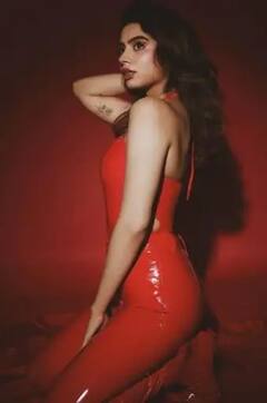 Khushi Kapoor Pics: ইন্টারনেটে ভাইরাল শ্রীদেবী-কন্যা খুশির নতুন ফটোশ্যুটের ছবি