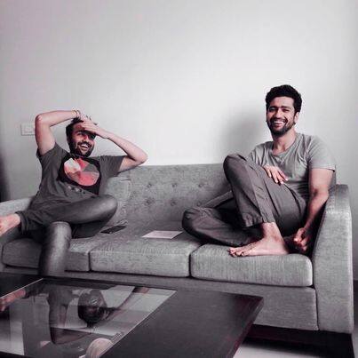Vicky Kaushal Mumbai House: मुबंई के इस आलीशान फ्लैट में रहते हैं विक्की कौशल, घर में ही बना है जिम, देखें घर की Inside तस्वीरें