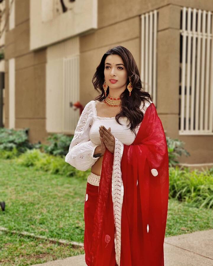 फेब्रुवारी 2020 मध्ये तिनं डेटिंग रियालिटी टीव्ही सीरीज 'मुझसे शादी करोगे' मध्ये देखील सहभागी झाली होती. (Photo: @theofficialheena instagram)