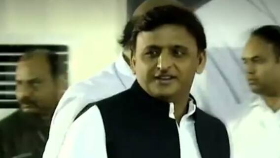 UP की चुनावी रणभूमि में सपा की सुरों वाली हुंकार, निशाने पर योगी सरकार| Baat To Chubhegi