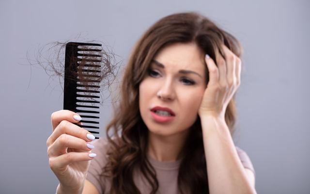 Stop Hair Fall Problem In Rain, Use Curd Hair Mask For Healthy And Strong  Hair | Hair Care: अगर बारिश में बालों के झड़ने से हैं परेशान, तो लगाएं दही  से बना