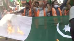 Kashmir के Awantipora में आंतकियों ने घर में घुसकर की फायरिंग, SPO मौके पर शहीद