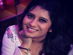 Anchor Priyanka Deshpande  pics : வாடி ராசாத்தி புதுசா இளசா ரவுசா போவோம் - பிரியங்கா தேஷ்பாண்டே