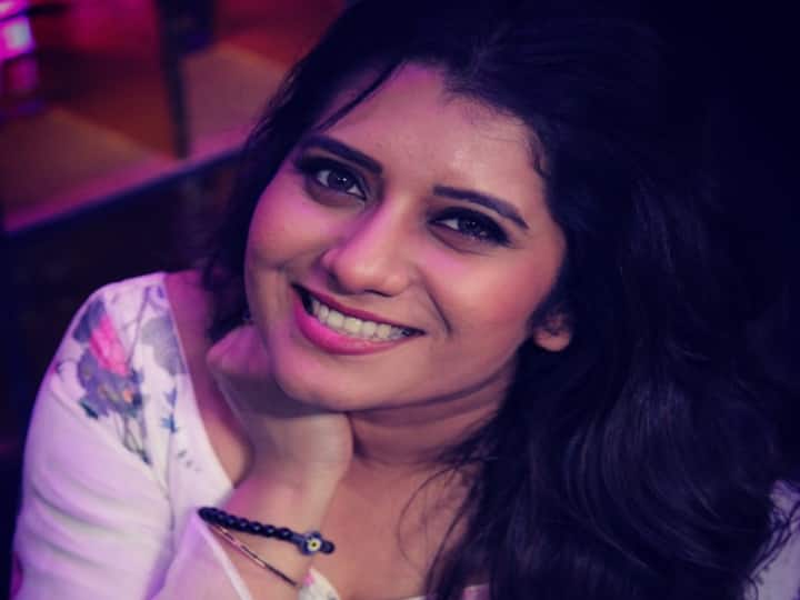 தங்கமுன்னு ஊரு உன்ன மேல தூக்கி வைக்கும்