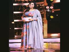 Anchor Priyanka Deshpande  pics : வாடி ராசாத்தி புதுசா இளசா ரவுசா போவோம் - பிரியங்கா தேஷ்பாண்டே