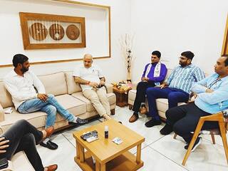 ગુજરાતના આ જાણીતા આંદોલનકારી AAPમાં જોડાશે એવી ચર્ચા, સુરતમાં મનિષ સિસોદીયા સાથે થઈ મુલાકાત