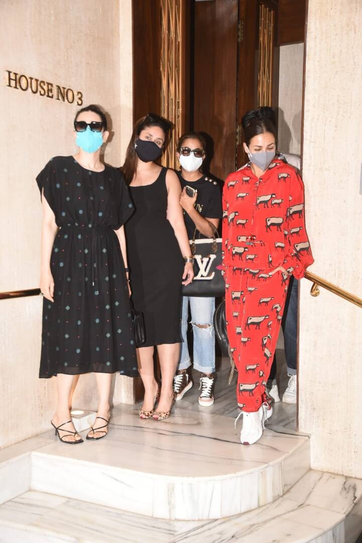 The Veeres of Bollywood - Kareena Kapoor, Karisma Kapoor, Amrita Arora and Malaika Arora, who make heads turn whenever they are together, were spotted arriving at Manish Malhotra’s residence earlier today. (Image courtesy – Manav Manglani)