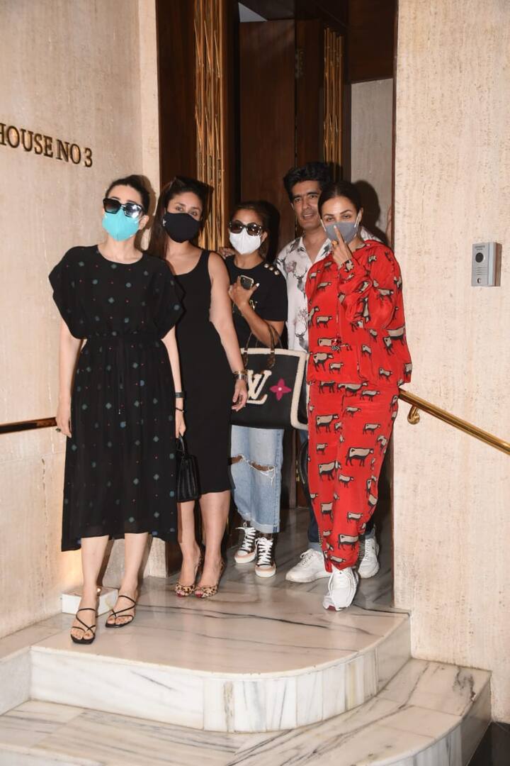 Costume designer Manish Malhotra, who shares a great bond with these girls also posed for the shutterbugs sporting a printed shirt blue jeans. The pictures of these divas went viral in no time on internet as they keep on setting new goals of friendship. (Image courtesy – Manav Manglani)