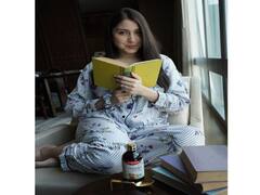 Actress AnushkaSharma pics : ஆஹா காதல் கொஞ்சி கொஞ்சி பேசுதே - அனுஷ்கா ஷர்மா