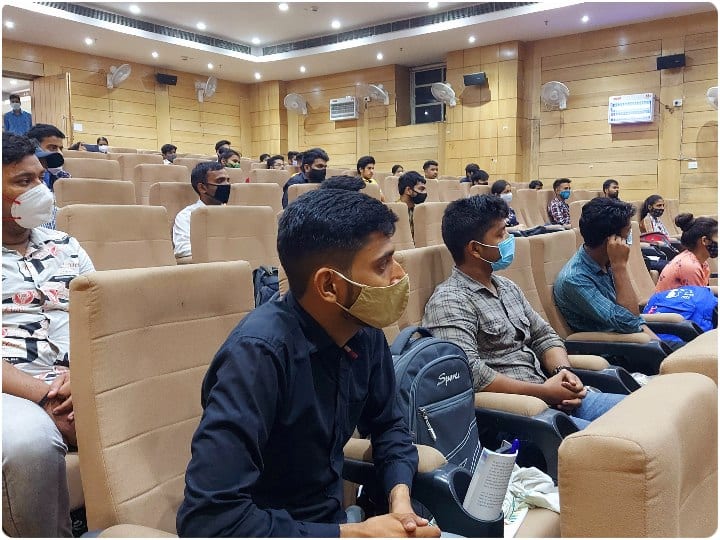 कोरोना की तीसरी लहर से निपटने के लिए दिल्ली में तैयार हो रही है युवाओं की हेल्थफोर्स, स्वास्थ्य आपदा से लड़ने में होंगे सक्षम