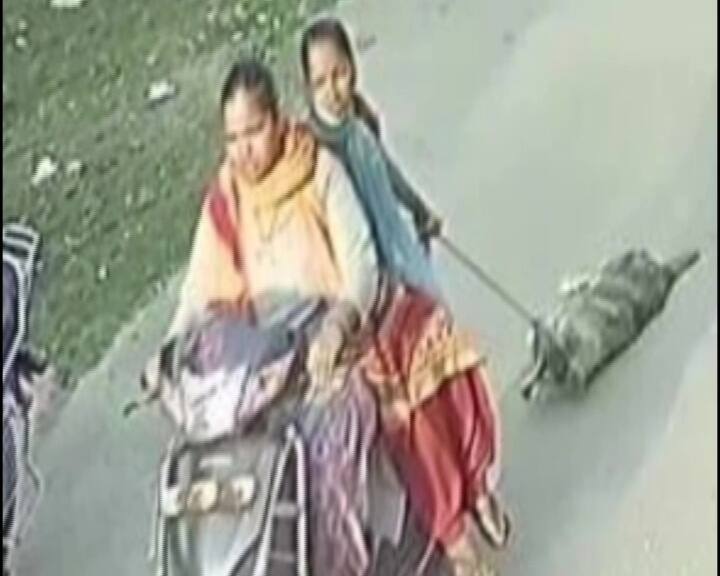 ਮਹਿਲਾਵਾਂ ਨੇ ਕੁੱਤੇ ਨੂੰ ਸਕੂਟੀ ਮਗਰ ਬਨ੍ਹ ਘਸੀਟਿਆ, ਕੁੱਤੇ ਦੀ ਹੋਈ ਮੌਤ two women riding on a scooter had a dog tied at the back ਮਹਿਲਾਵਾਂ ਨੇ ਕੁੱਤੇ ਨੂੰ ਸਕੂਟੀ ਮਗਰ ਬਨ੍ਹ ਘਸੀਟਿਆ, ਕੁੱਤੇ ਦੀ ਹੋਈ ਮੌਤ