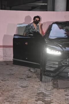 Kartik Aryan साढ़े चार करोड़ की Lamborghini से भंसाली के ऑफिस पहुंचे, ‘Heera Mandi’ में लीडिंग रोल की अटकलें तेज, देखें तस्वीरें