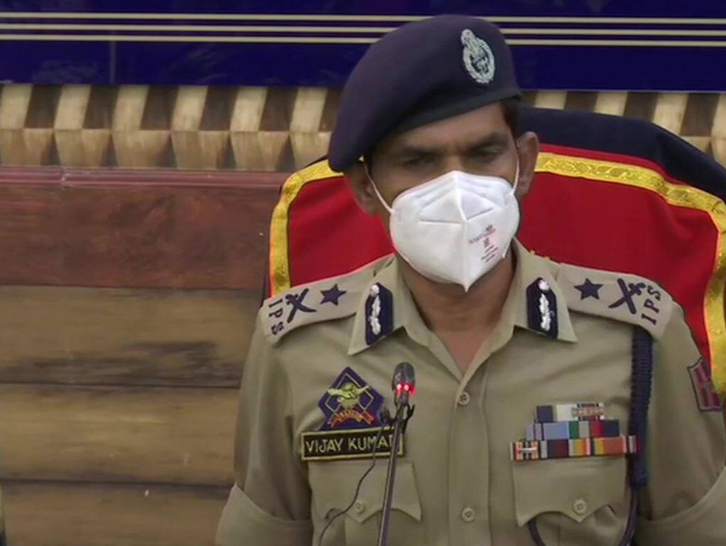 SPO Fayaz Ahmad case, j&K police says We have identified a local & a Pakistani militant, We will neutralise them soon SPO की हत्या को लेकर J&K पुलिस ने कहा- बेगुनाहों को निशाना बना रहे आतंकी, ऐसा करने वाले बचेंगे नहीं