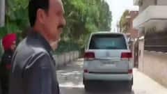 Navjot Singh Sidhu leaves for Delhi, meeting with Rahul Gandhi at 4 pm
