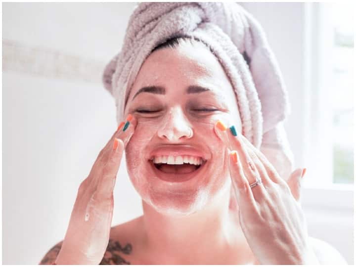 Skin Care Tips: Wipe Out Pimples And Acne With These Kitchen Remedies Skin Care Tips: Wipe Out Pimples And Acne With These Kitchen Remedies