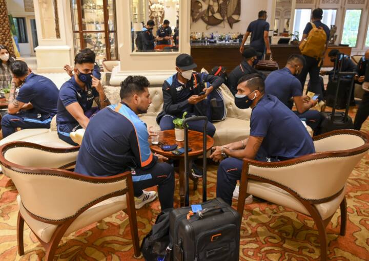 PTI, citing the Sri Lanka Cricket website, has informed that the Indian team will be in strict quarantine from June 29 to July 1. After this, players will start training from July 2 to 4. From July 5, the team will be able to participate fully in the practice session. Photo: @BCCI / Twitter
