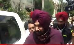 ਨਵਜੋਤ ਸਿੱਧੂ ਪਟਿਆਲਾ ਤੋਂ ਦਿੱਲੀ ਲਈ ਰਵਾਨਾ, ਸ਼ਾਮ ਨੂੰ ਹਾਈਕਮਾਨ ਨਾਲ ਮੁਲਾਕਾਤ,ਦੇਖੋ ਤਸਵੀਰਾਂ