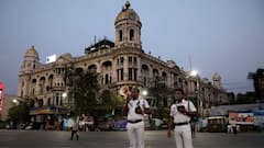 Morning Headlines: ১ জুলাই থেকে বাস-অটোয় ছাড়, বন্ধ লোকাল-মেট্রো