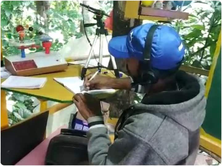 School Teacher In Karnataka, Builds A Treehouse To Teach Children In Lockdown School Teacher In Karnataka, Builds A Treehouse To Teach Children In Lockdown