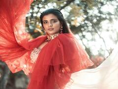 Actress Aishwarya Rajesh pics  : ஓ..பூமி பூமி சுத்தும் சத்தம் - ஐஸ்வர்யா ராஜேஷ்