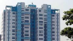 Bengal Politics: ভিআইপিদের যাতায়াতে বিমান ভাড়া করবে রাজ্য সরকার, সরকারি খরচে লোকসভা ভোটের প্রচারই কি উদ্দেশ্য? ট্যুইট শুভেন্দুর