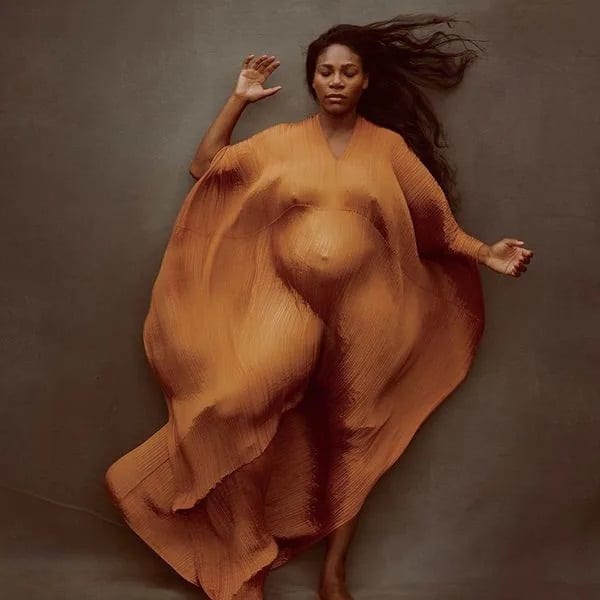 सेरेना विलियम्स- टेनिस स्टार सेरेना की प्रेग्नेंसी भी खूब सुर्खियों में रही थी.